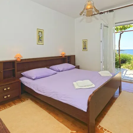 Panoramic Apartments *